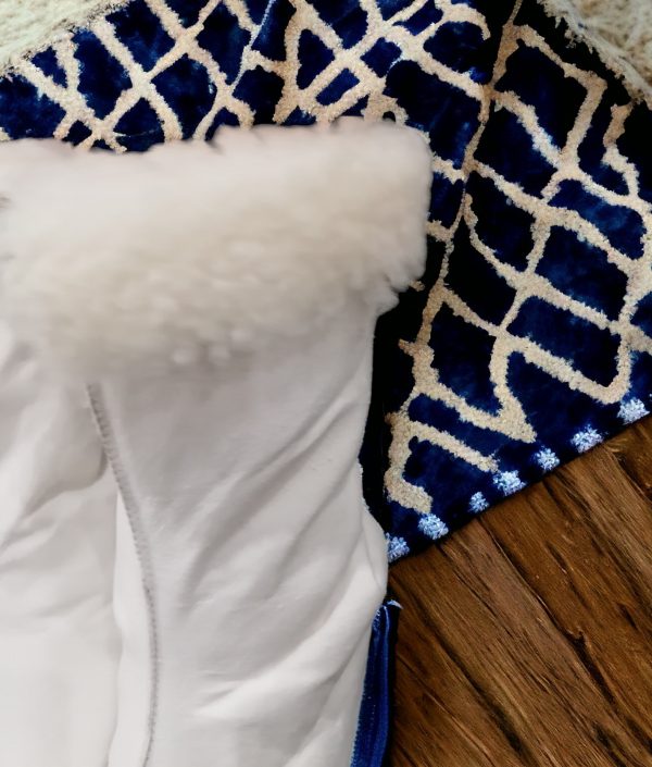 Luxurious Comfort: White Sheepskin Boot Liners (Fur).