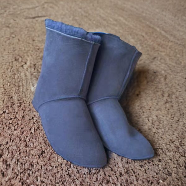 Sustainable Comfort & Warmth: Dark Blue Slipper Booties