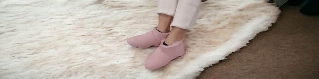 shearling slipper booties pink